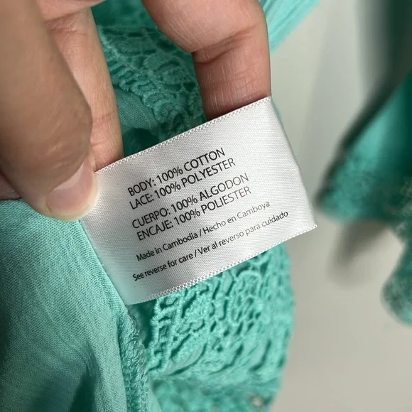 Isaac Mizrahi New York Daisy Crochet Lace Cover Up Tunic size Small - Picture 10 of 13